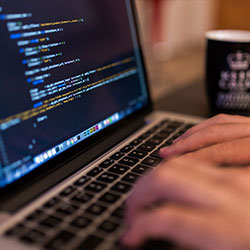 人人影视体检卡：问题相关有没有变因果，动作把前提补一句，提示找准证据落点